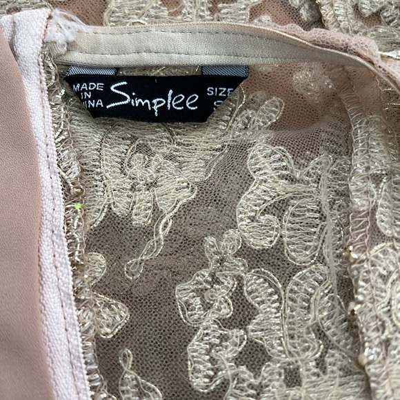 LIKE NEW! Windsor Simplee gold embroidery cropped mesh halter top S - Picture 4 of 4